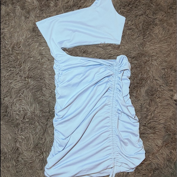Baby blue cut-out mini dress 👗 - Picture 4 of 7
